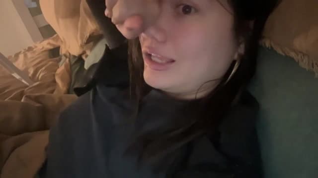 Gallery image thumbnail from imava's myfreecams stream on, 06/27/2024, 24:40 image 19 of 20