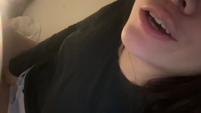 Gallery image thumbnail from imava's myfreecams stream on, 09/11/2024, 23:05 image 7 of 20