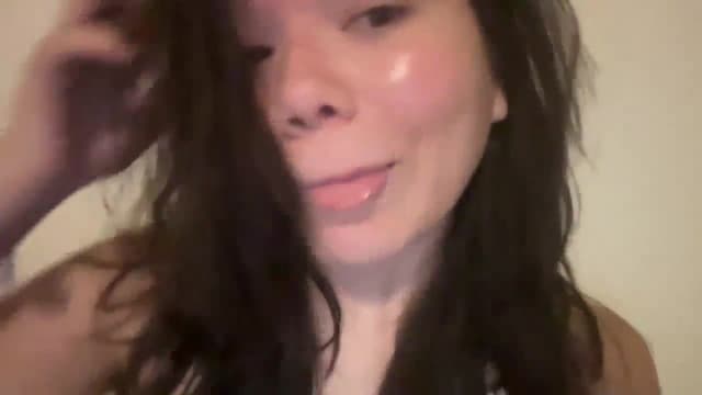 Gallery image thumbnail from imava's myfreecams stream on, 09/25/2024, 07:10 image 4 of 20