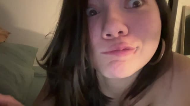 Gallery image thumbnail from imava's myfreecams stream on, 10/10/2024, 09:27 image 3 of 20