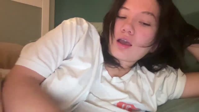 Gallery image thumbnail from imava's myfreecams stream on, 10/31/2025, 21:15 image 20 of 20