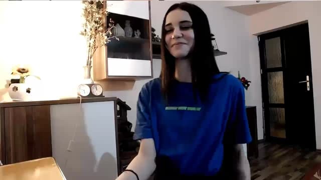 Gallery image thumbnail from kllLr's myfreecams stream on, 12/27/2024, 21:24 image 3 of 20