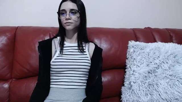 Gallery image thumbnail from kllLr's myfreecams stream on, 12/29/2024, 24:56 image 1 of 20