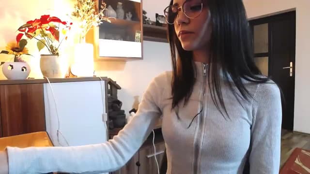 Gallery image thumbnail from kllLr's myfreecams stream on, 12/31/2024, 18:48 image 17 of 20