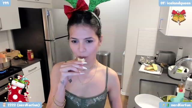 Gallery image thumbnail from litty's myfreecams stream on, 12/14/2023, 07:57 image 14 of 20