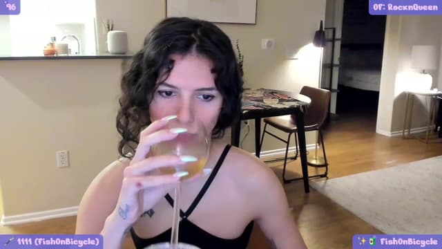 Gallery image thumbnail from litty's myfreecams stream on, 12/31/2023, 03:18 image 15 of 20