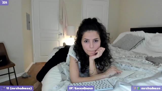 Gallery image thumbnail from litty's myfreecams stream on, 01/22/2024, 04:33 image 10 of 20