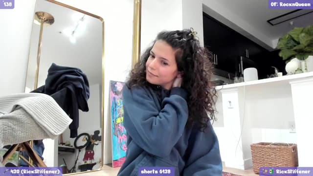Gallery image thumbnail from litty's myfreecams stream on, 02/19/2024, 22:50 image 18 of 20