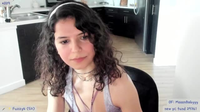 Gallery image thumbnail from litty's myfreecams stream on, 06/18/2024, 22:12 image 18 of 20