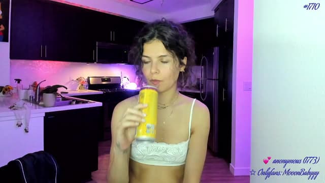 Gallery image thumbnail from litty's myfreecams stream on, 06/21/2025, 06:44 image 13 of 20