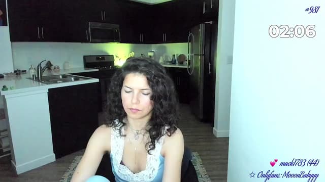 Gallery image thumbnail from litty's myfreecams stream on, 07/08/2025, 04:55 image 16 of 20