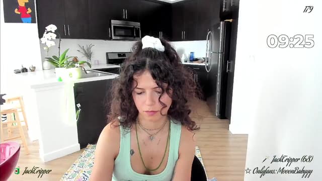 Gallery image thumbnail from litty's myfreecams stream on, 08/14/2025, 24:19 image 12 of 20