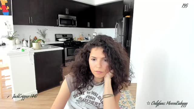 Gallery image thumbnail from litty's myfreecams stream on, 08/19/2025, 01:23 image 5 of 20