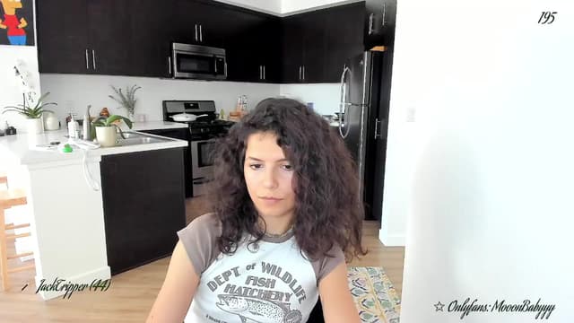 Gallery image thumbnail from litty's myfreecams stream on, 08/19/2025, 01:23 image 18 of 20