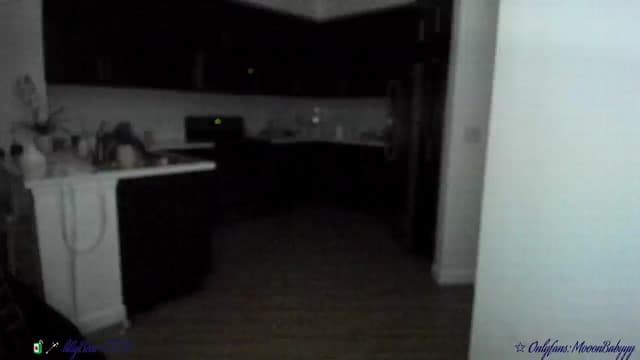 Gallery image thumbnail from litty's myfreecams stream on, 09/13/2025, 04:05 image 17 of 20