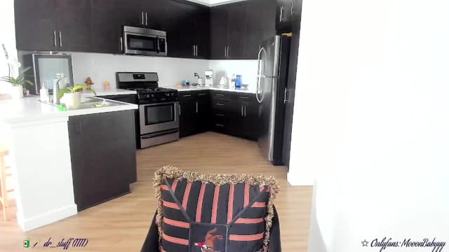 Gallery image thumbnail from litty's myfreecams stream on, 09/18/2025, 22:14 image 2 of 20