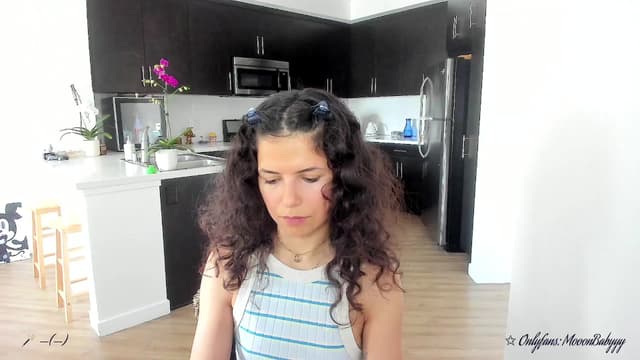 Gallery image thumbnail from litty's myfreecams stream on, 09/22/2025, 22:24 image 8 of 20