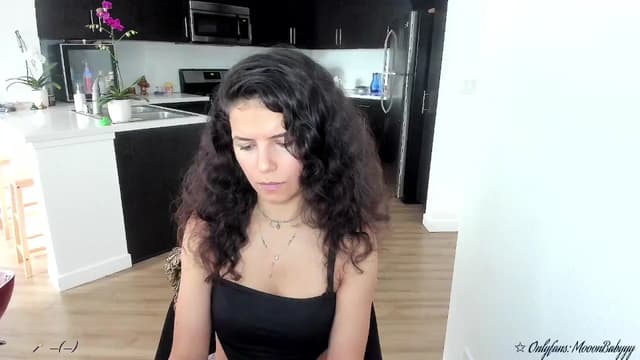 Gallery image thumbnail from litty's myfreecams stream on, 09/23/2025, 22:12 image 17 of 20