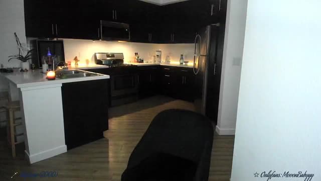 Gallery image thumbnail from litty's myfreecams stream on, 09/28/2025, 02:26 image 16 of 20