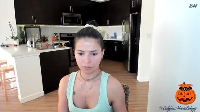 Gallery image thumbnail from litty's myfreecams stream on, 10/04/2025, 04:38 image 7 of 20