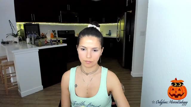 Gallery image thumbnail from litty's myfreecams stream on, 10/04/2025, 04:58 image 6 of 20