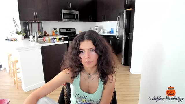 Gallery image thumbnail from litty's myfreecams stream on, 10/10/2025, 23:28 image 13 of 20