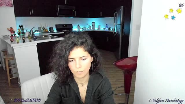 Gallery image thumbnail from litty's myfreecams stream on, 11/17/2025, 02:17 image 18 of 20