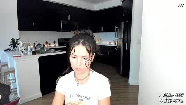 Gallery image thumbnail from litty's myfreecams stream on, 03/20/2026, 03:58 image 5 of 20