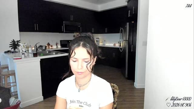 Gallery image thumbnail from litty's myfreecams stream on, 03/20/2026, 03:58 image 6 of 20
