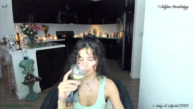 Gallery image thumbnail from litty's myfreecams stream on, 04/30/2026, 04:29 image 17 of 20