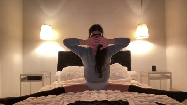 Gallery image thumbnail from ll_00's myfreecams stream on, 03/21/2025, 19:15 image 20 of 20