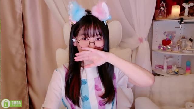Gallery image thumbnail from meows's myfreecams stream on, 03/17/2024, 06:09 image 11 of 20