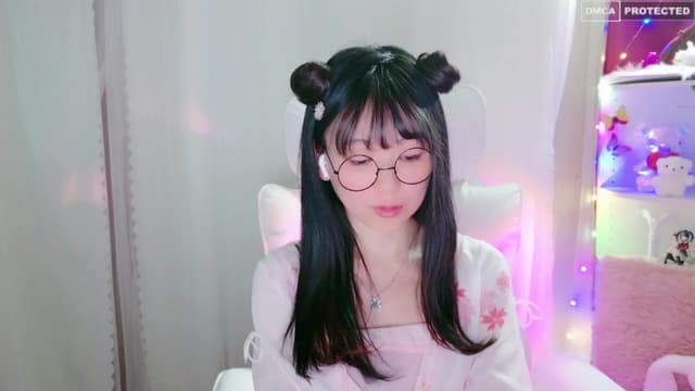 Gallery image thumbnail from meows's myfreecams stream on, 03/30/2024, 07:00 image 20 of 20