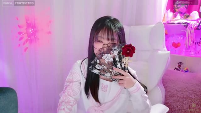 Gallery image thumbnail from meows's myfreecams stream on, 04/07/2024, 05:42 image 11 of 20