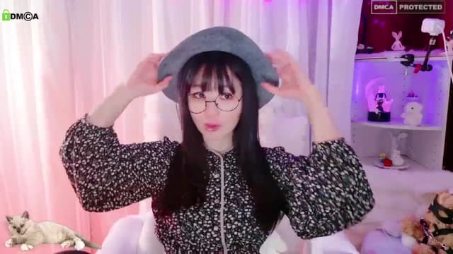 Gallery image thumbnail from meows's myfreecams stream on, 05/02/2024, 07:00 image 5 of 20