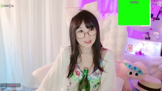 Gallery image thumbnail from meows's myfreecams stream on, 05/05/2024, 06:06 image 7 of 20