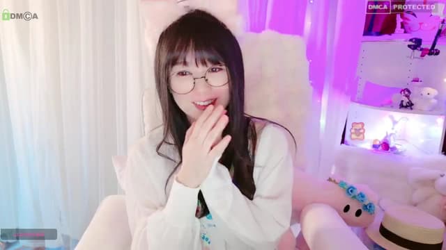 Gallery image thumbnail from meows's myfreecams stream on, 05/05/2024, 06:06 image 11 of 20