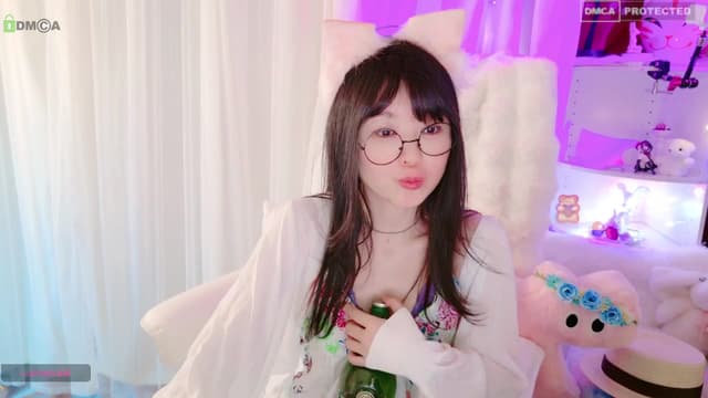 Gallery image thumbnail from meows's myfreecams stream on, 05/05/2024, 06:06 image 6 of 20