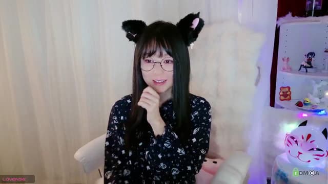 Gallery image thumbnail from meows's myfreecams stream on, 05/11/2024, 05:43 image 15 of 20