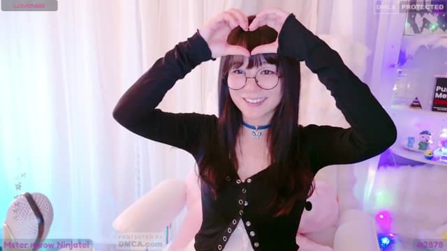 Gallery image thumbnail from meows's myfreecams stream on, 07/06/2024, 05:56 image 8 of 20