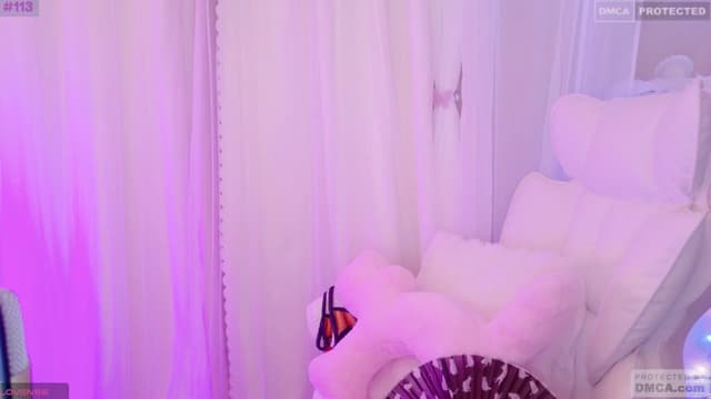 Gallery image thumbnail from meows's myfreecams stream on, 08/04/2024, 07:27 image 16 of 20