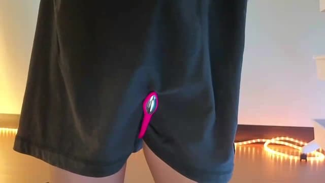 Gallery image thumbnail from nella's myfreecams stream on, 05/28/2026, 17:13 image 18 of 20