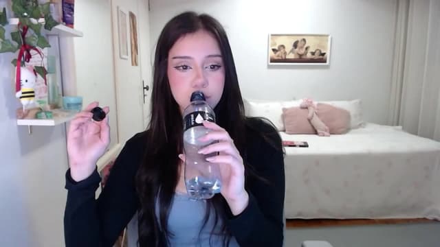 Gallery image thumbnail from nnina's myfreecams stream on, 10/19/2025, 09:03 image 20 of 20