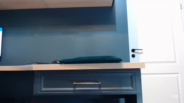 Gallery image thumbnail from oxxxy's myfreecams stream on, 12/25/2022, 05:46 image 6 of 20