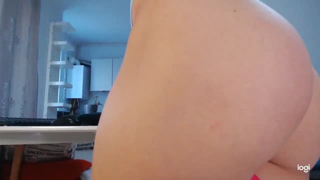 Gallery image thumbnail from oxxxy's myfreecams stream on, 04/03/2024, 06:29 image 5 of 20