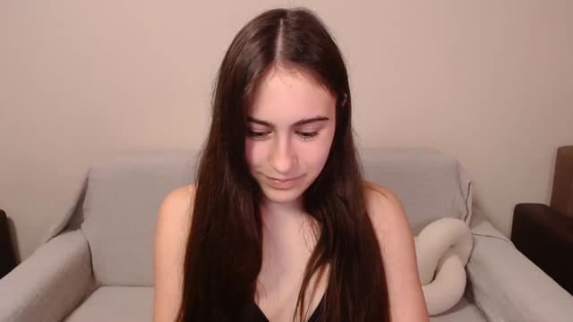 Gallery image thumbnail from ulohu's myfreecams stream on, 04/01/2025, 22:13 image 10 of 20
