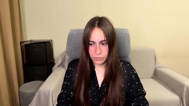 Gallery image thumbnail from ulohu's myfreecams stream on, 07/14/2025, 21:31 image 19 of 20