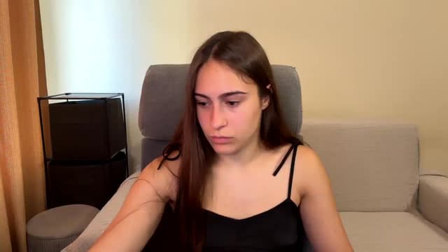 Gallery image thumbnail from ulohu's myfreecams stream on, 07/15/2025, 16:38 image 4 of 20