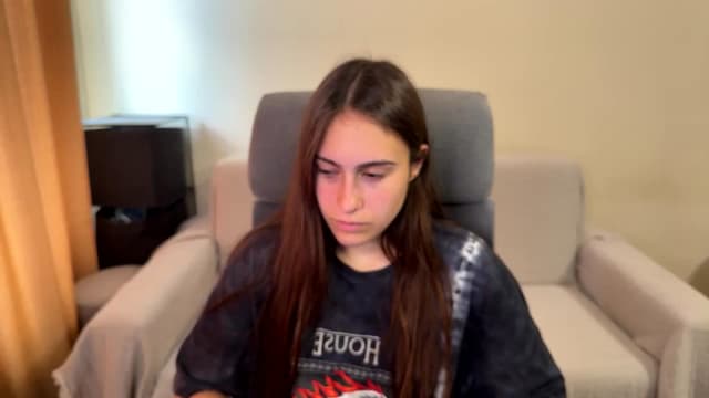 Gallery image thumbnail from ulohu's myfreecams stream on, 08/19/2025, 12:58 image 8 of 20