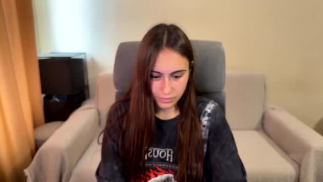 Gallery image thumbnail from ulohu's myfreecams stream on, 08/19/2025, 12:58 image 5 of 20